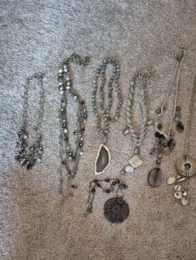 🌸 $5 Each Necklaces